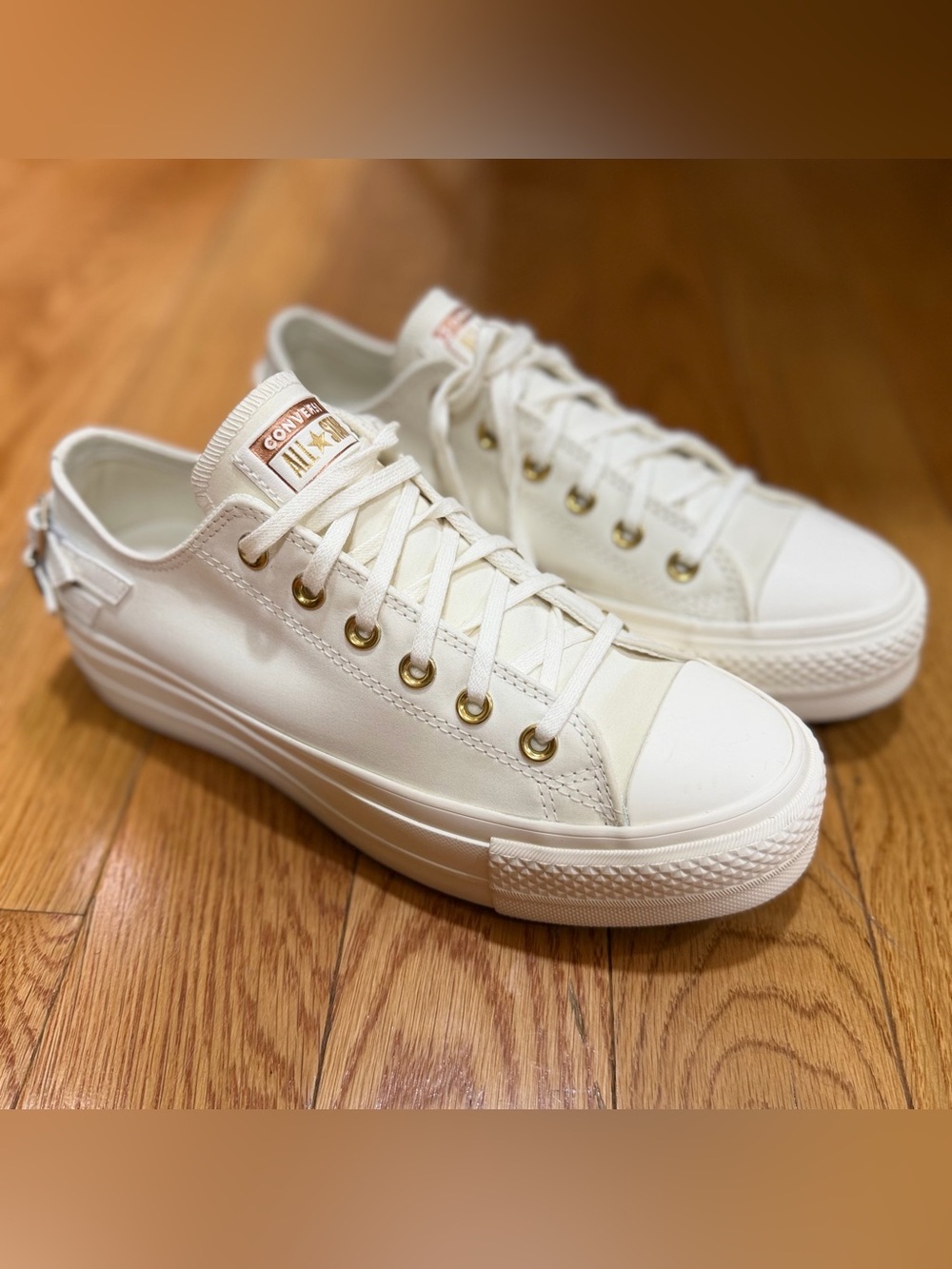 Women’s Size 8.5 Converse Ct As Lift Platform Buckle Sneaker in White Gold